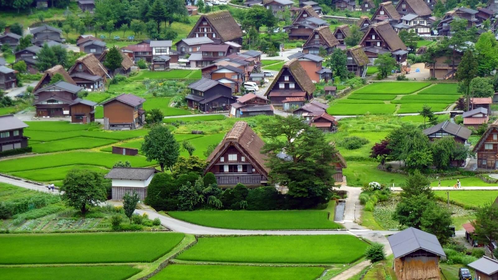 Shirakawa-go và Gokayama