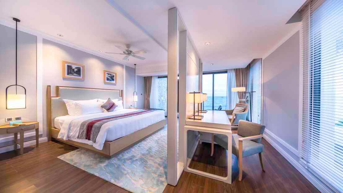 Không gian phòng ngủ tại Vinpearl Hoi An Resort & Villas